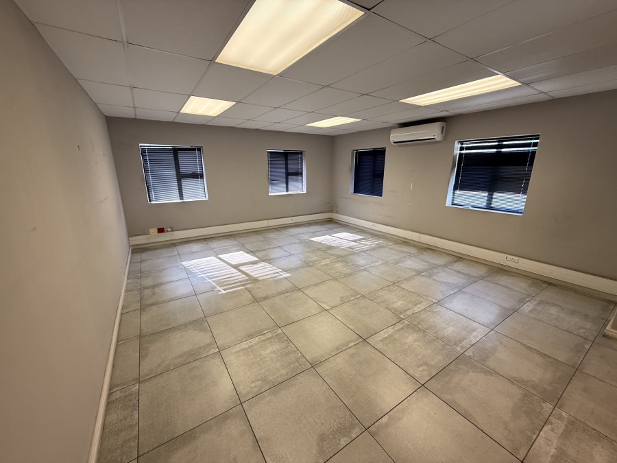 To Let Commercial Property for Rent in Parow Industrial Western Cape